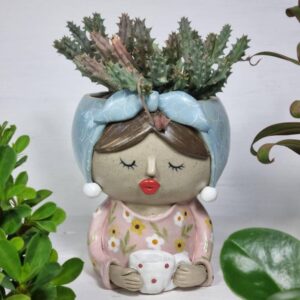 Decoratieve keramische boeren, Morning Bloom, Girl Planter, Unieke sap, en Whimsical Planter, Wisconsin, in 2025. 1 8f9692bbb52034287c5ddca0cbaf4a7c